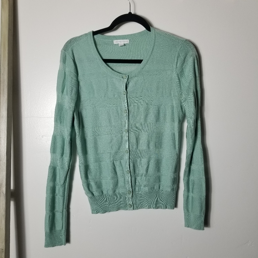 NEW YORK & COMPANY LIGHT GREEN CARDIGAN SIZE MEDIUM